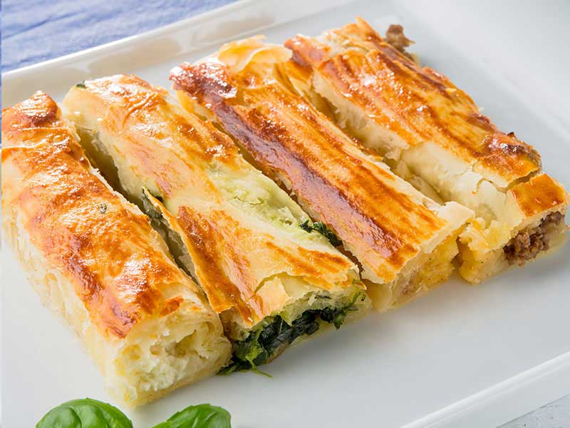 Çatal Börek   (Peynirli,Patatesli,Kıymalı ,Ispanaklı)